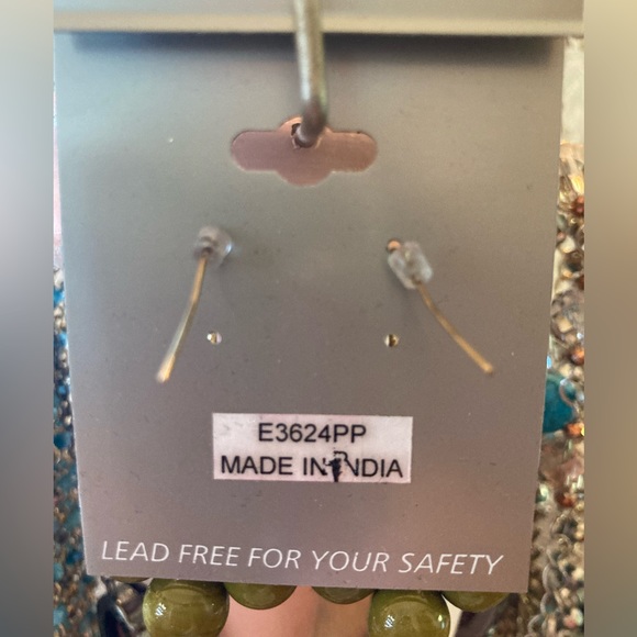 ZAD BOHO beaded earrings OLIVE GREEN SHAKER CHA CHA ear wires  2” NWT FABULOUS!! - Picture 2 of 8